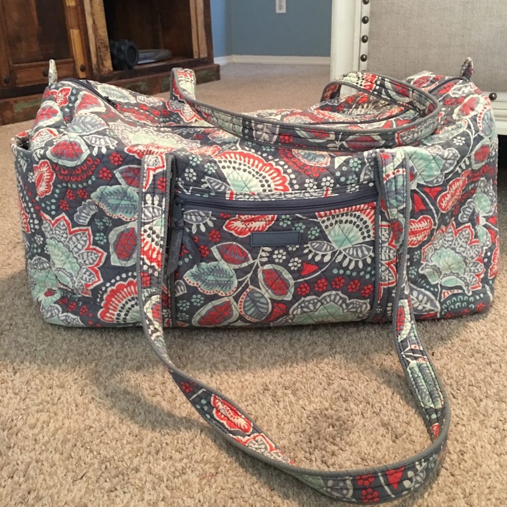 XL Vera Bradley duffle used once